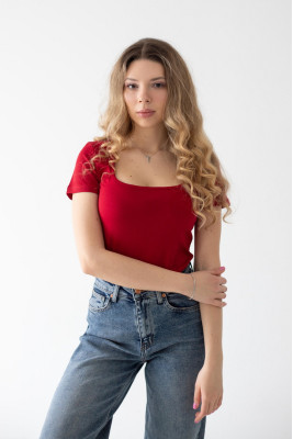 Футболка жіноча